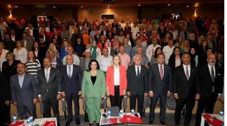 'Türkiye-Azerbaycan arasında dış ticaret 5 milyar dolara koşuyor'